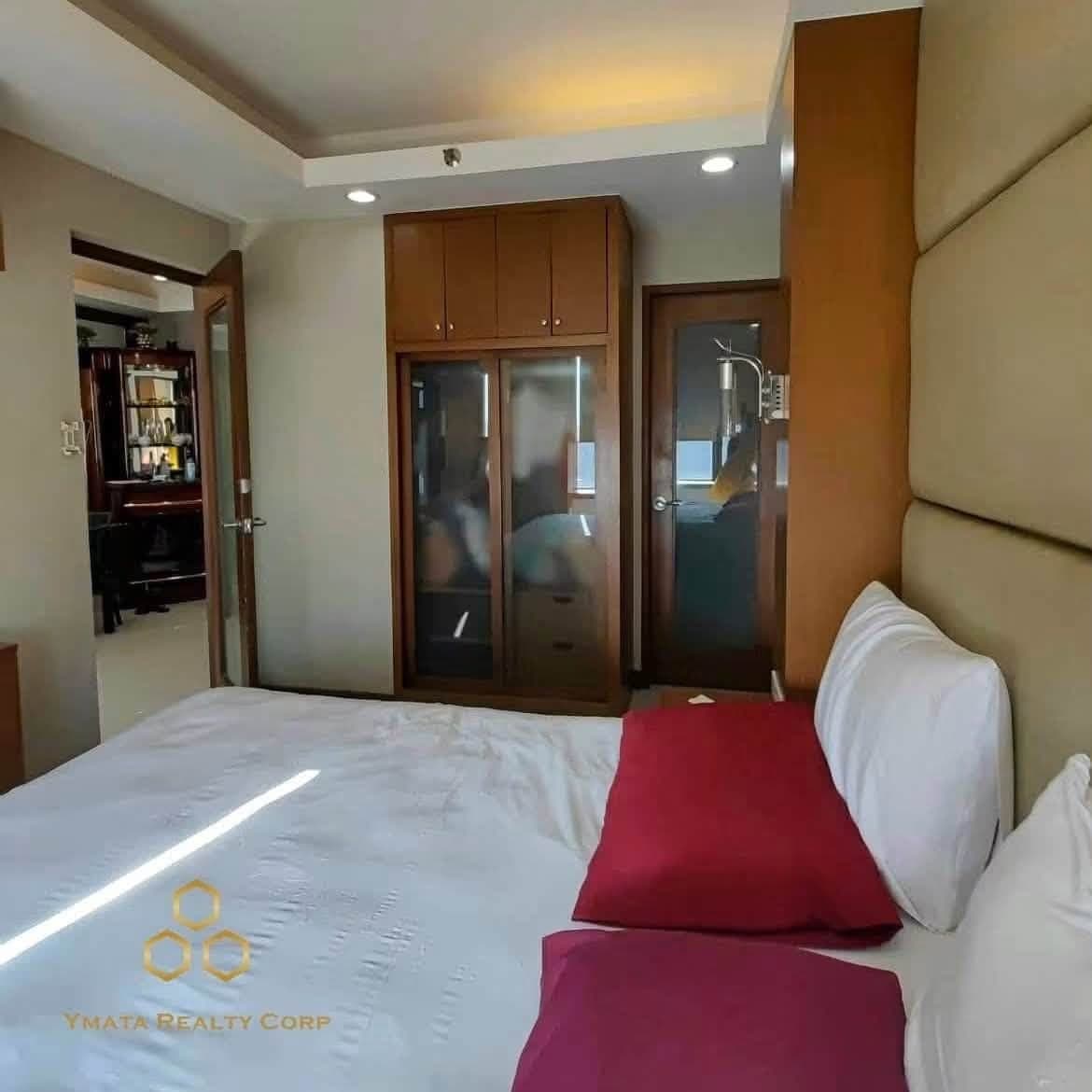 FOR RENT: FURNISHED STUDIO UNIT WITH MASSAGE CHAIR AT ONE CENTRAL PARK, EASTWOOD‼️ - photo 3