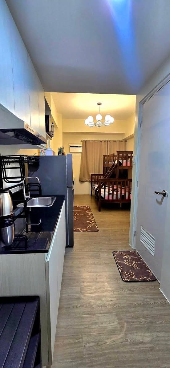 FOR RENT >> Fully Furnished Studio Unit at Hawthorne Heights Condominium - photo 1