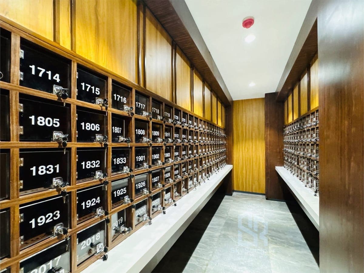 𝙁𝙊𝙍 𝙇𝙀𝘼𝙎𝙀: 𝘽𝙧𝙖𝙣𝙙 𝙉𝙚𝙬 𝙐𝙣𝙛𝙪𝙧𝙣𝙞𝙨𝙝𝙚𝙙 𝙎𝙩𝙪𝙙𝙞𝙤 𝙞𝙣 𝙊𝙣𝙚 𝘼𝙨𝙩𝙧𝙖 𝙋𝙡... - photo 2