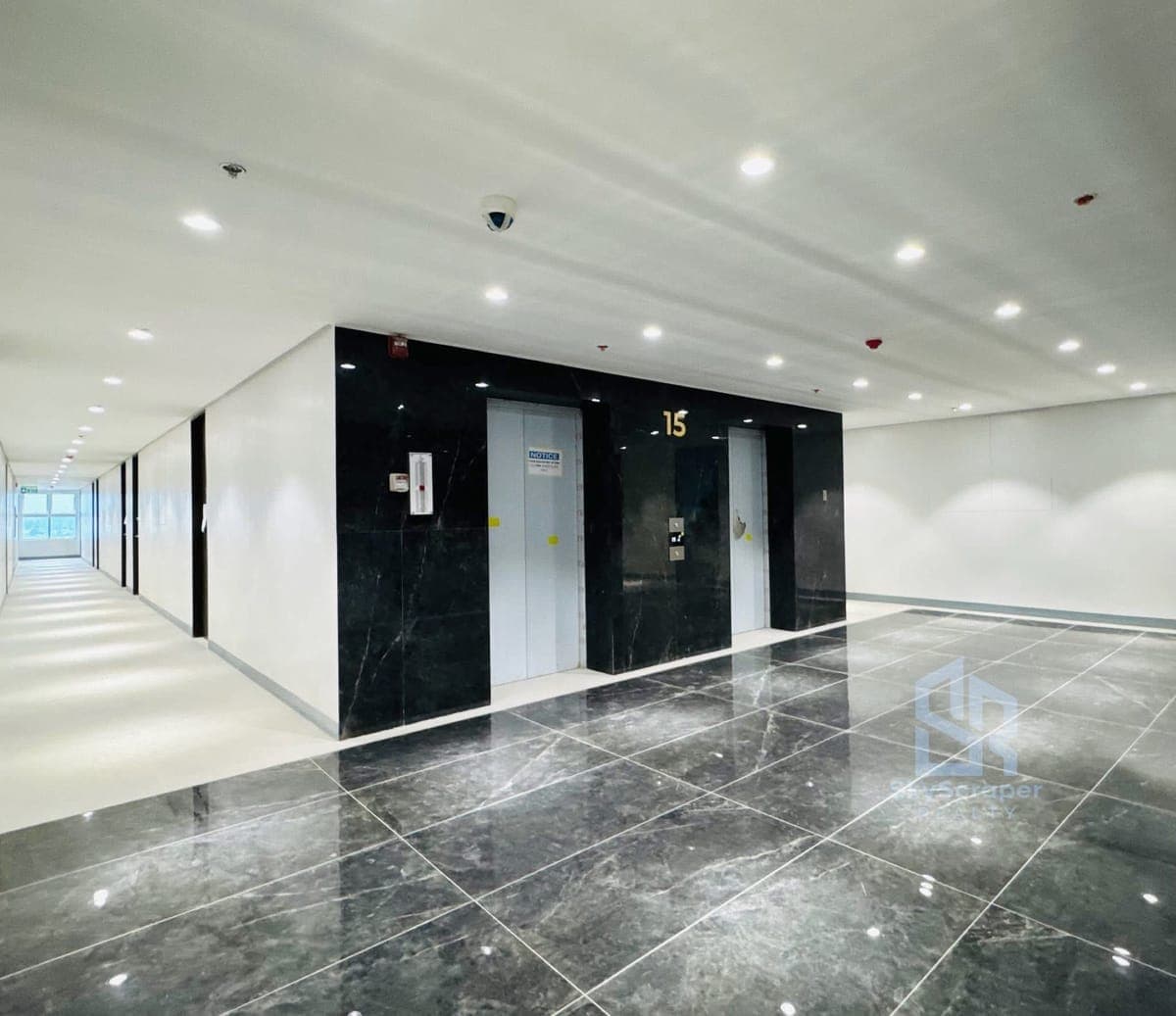 𝙁𝙊𝙍 𝙇𝙀𝘼𝙎𝙀: 𝘽𝙧𝙖𝙣𝙙 𝙉𝙚𝙬 𝙐𝙣𝙛𝙪𝙧𝙣𝙞𝙨𝙝𝙚𝙙 𝙎𝙩𝙪𝙙𝙞𝙤 𝙞𝙣 𝙊𝙣𝙚 𝘼𝙨𝙩𝙧𝙖 𝙋𝙡... - photo 3