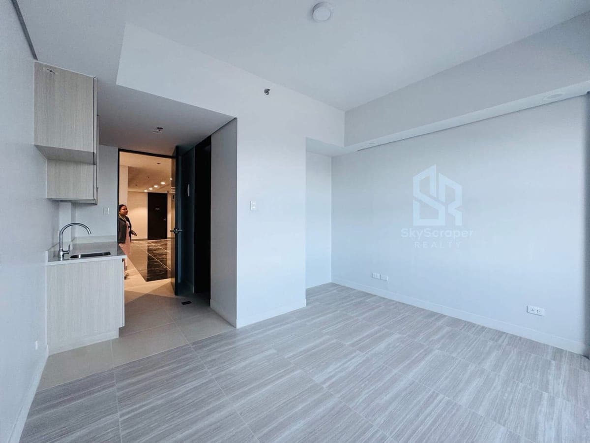 𝙁𝙊𝙍 𝙇𝙀𝘼𝙎𝙀: 𝘽𝙧𝙖𝙣𝙙 𝙉𝙚𝙬 𝙐𝙣𝙛𝙪𝙧𝙣𝙞𝙨𝙝𝙚𝙙 𝙎𝙩𝙪𝙙𝙞𝙤 𝙞𝙣 𝙊𝙣𝙚 𝘼𝙨𝙩𝙧𝙖 𝙋𝙡... - photo 4