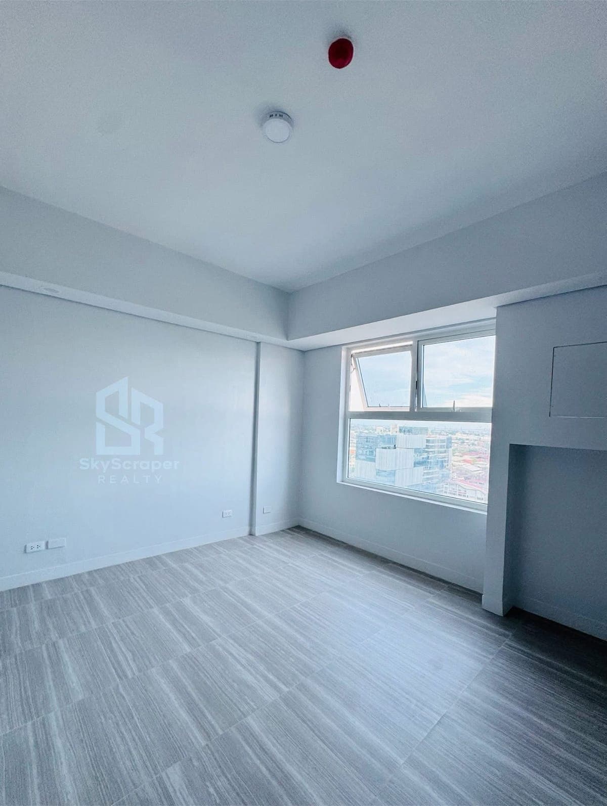 𝙁𝙊𝙍 𝙇𝙀𝘼𝙎𝙀: 𝘽𝙧𝙖𝙣𝙙 𝙉𝙚𝙬 𝙐𝙣𝙛𝙪𝙧𝙣𝙞𝙨𝙝𝙚𝙙 𝙎𝙩𝙪𝙙𝙞𝙤 𝙞𝙣 𝙊𝙣𝙚 𝘼𝙨𝙩𝙧𝙖 𝙋𝙡... - photo 6