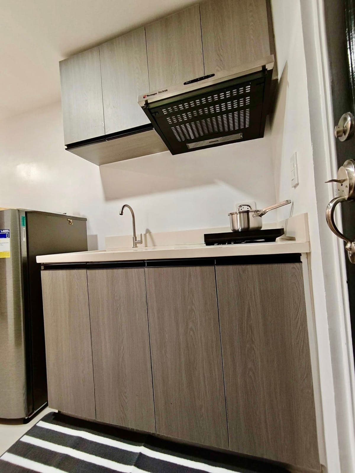 LOFT-TYPE CONDO UNIT FOR RENT!! - photo 2