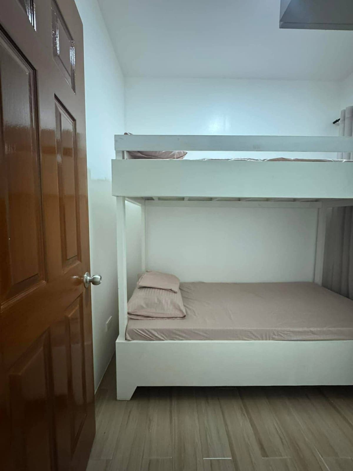 Prime Location in Barangay Tisa, Cebu City - photo 4