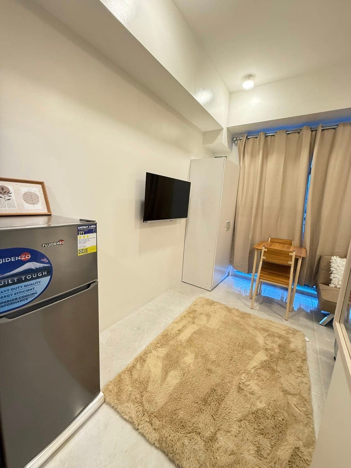 Studio at Mivela Garden Residences back of Country Mall and IT Park Lahug - photo 3