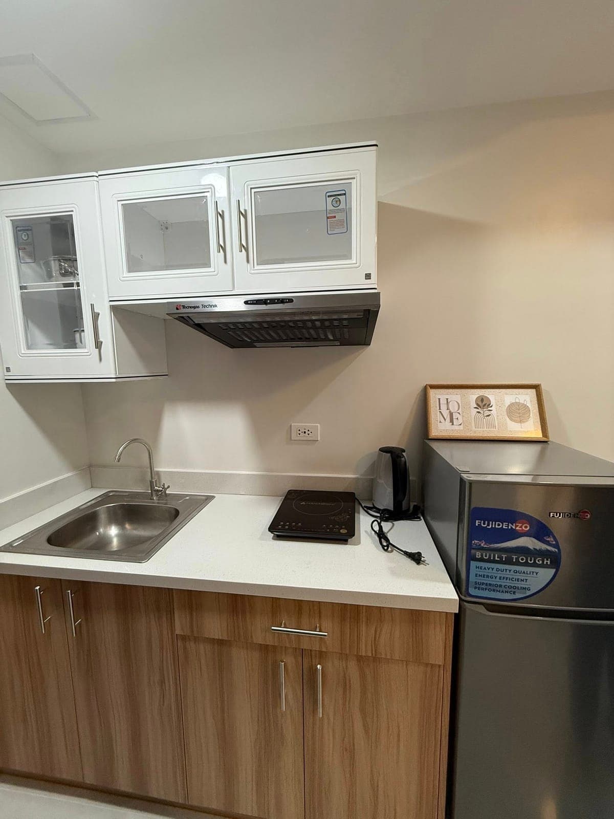 Studio at Mivela Garden Residences back of Country Mall and IT Park Lahug - photo 6