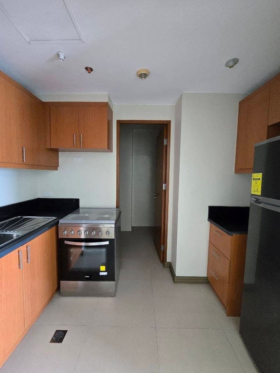 Furnished Rent-to-Own One Bedroom Condo - photo 3