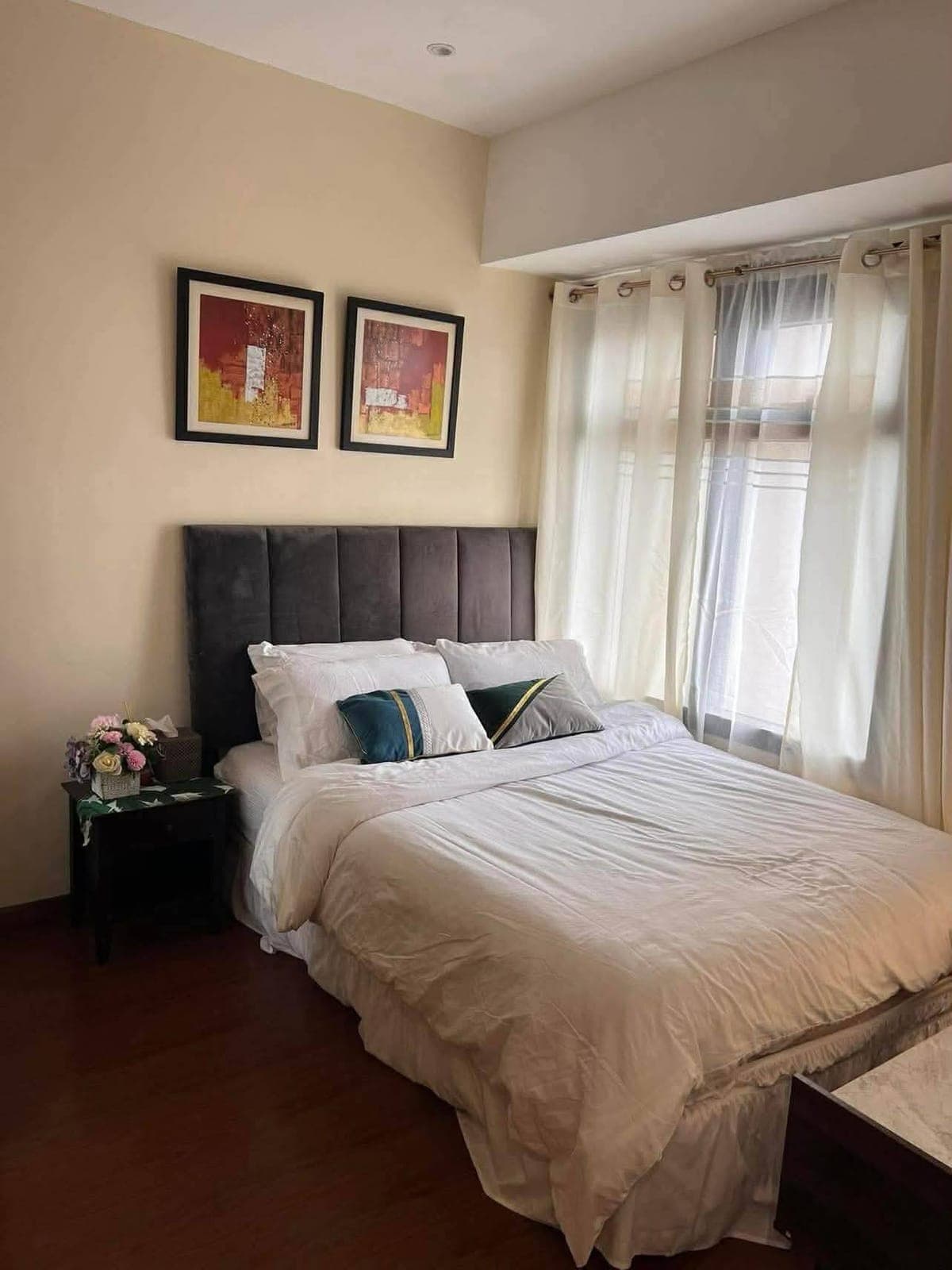 ✨ FOR RENT: 2BR CONDO WITH PARKING ✨ - photo 12
