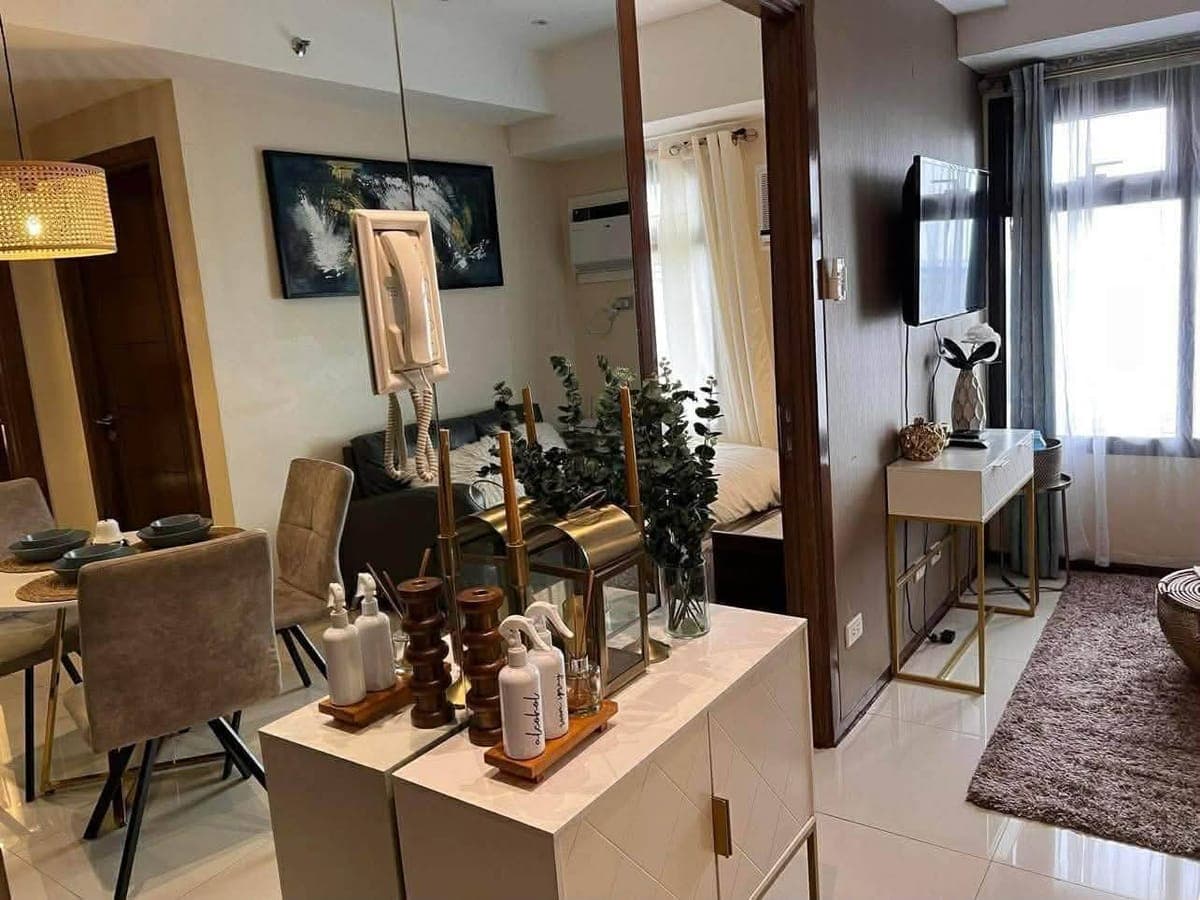 ✨ FOR RENT: 2BR CONDO WITH PARKING ✨ - photo 16