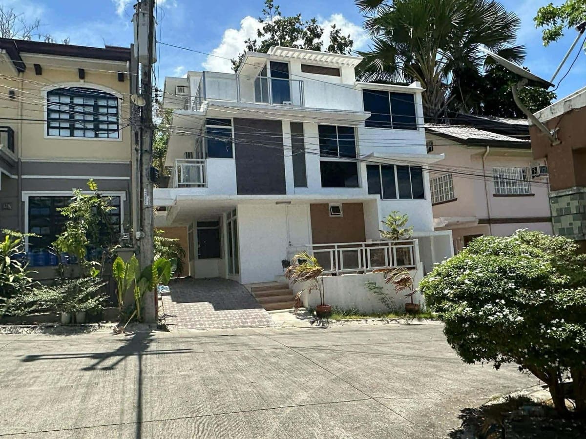 TALAMBAN'S PREMIUM FAMILY HOME 🏠👨‍👩‍👧‍👦 - photo 7