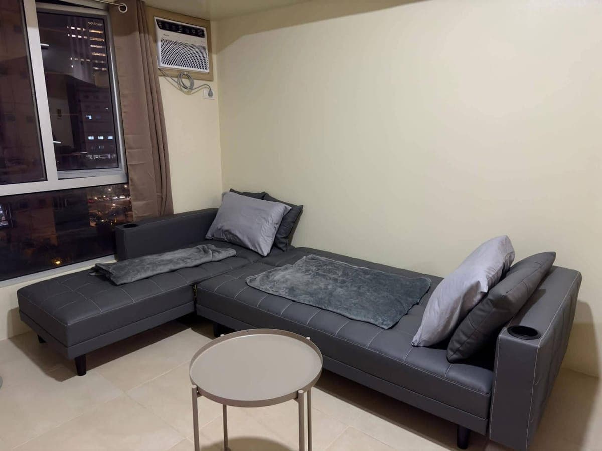 FOR RENT: Fully Furnished 1-Bedroom Condo - photo 1