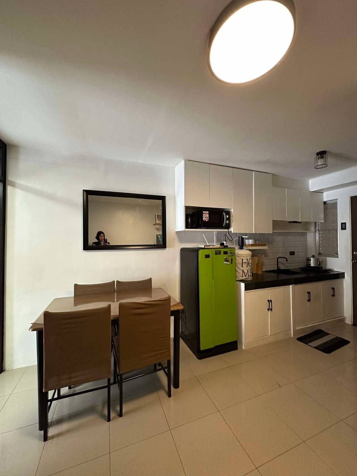 DL-Cozy Modern Minimalist 1-Bedroom Fully Furnished Condo in Urban Deca Homes Tipolo, Building 6 2nd floor - photo 4