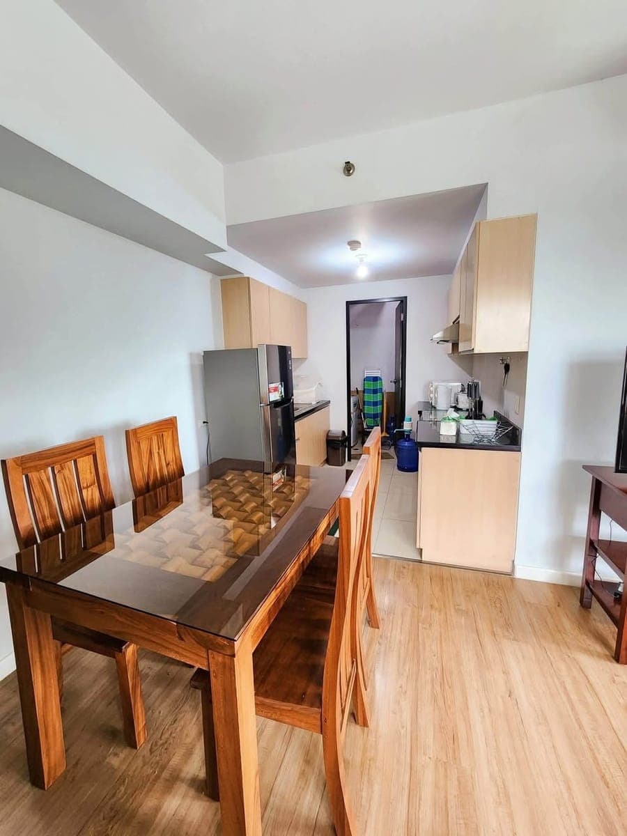 For Lease: Fully Furnished 1 Bedroom Unit with balcony at Two Serendra, BGC - photo 2