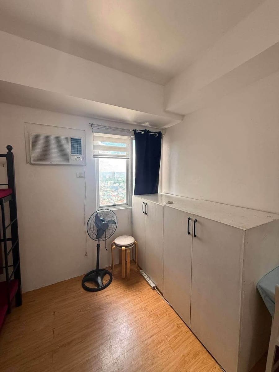 Studio Condo Unit for Rent - photo 2