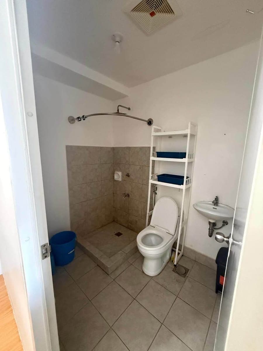 Studio Condo Unit for Rent - photo 4