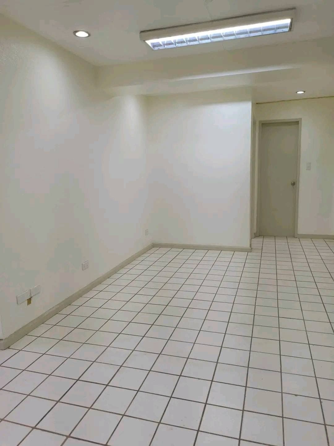 FOR RENT 2BR RESIDENTIAL UNIT IN TALAMBAN CEBU CITY - photo 6