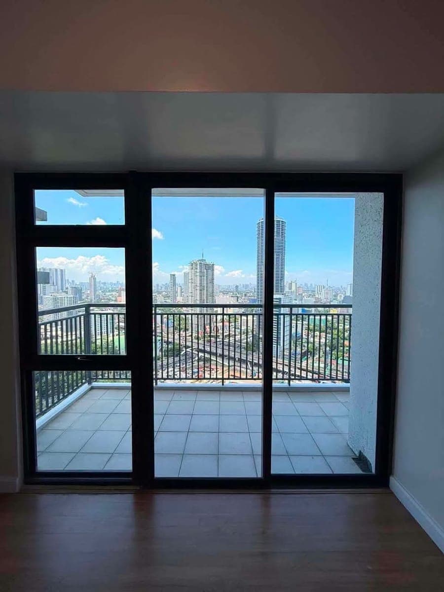 FOR LEASE - photo 2