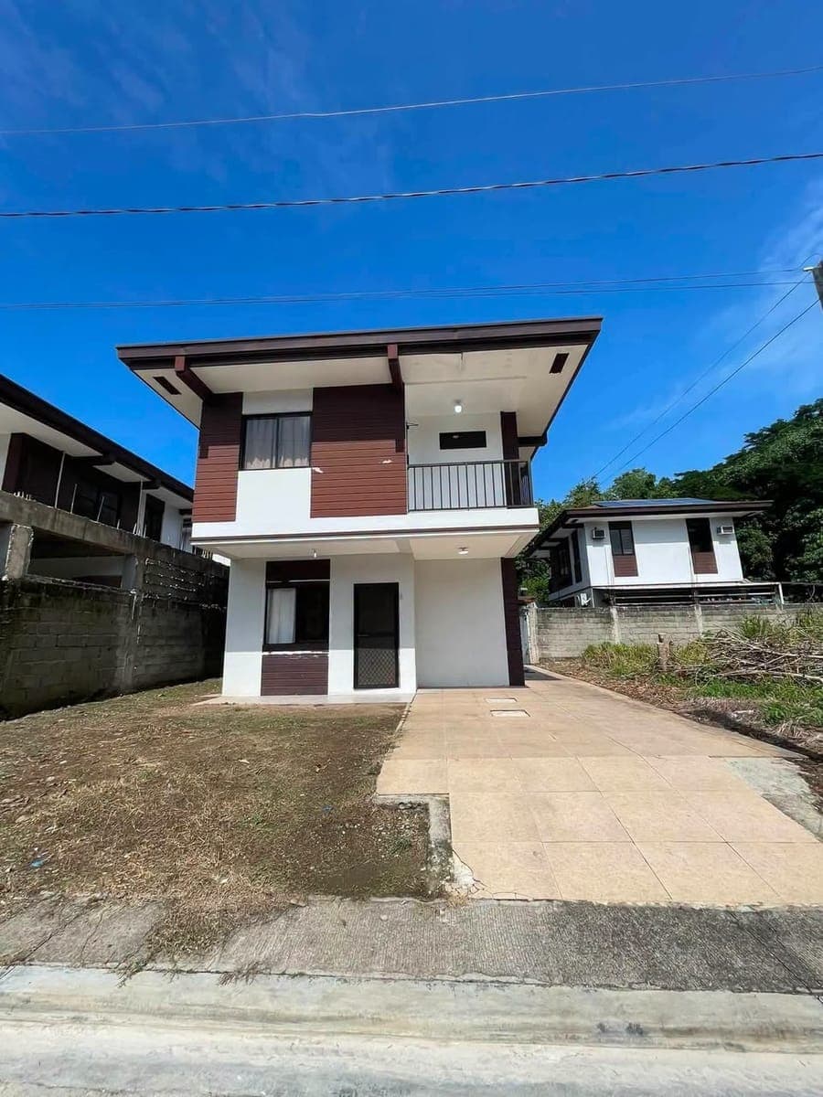 Furnished House For Rent in Westwoods Subdivision Cagayan de Oro! - photo 1