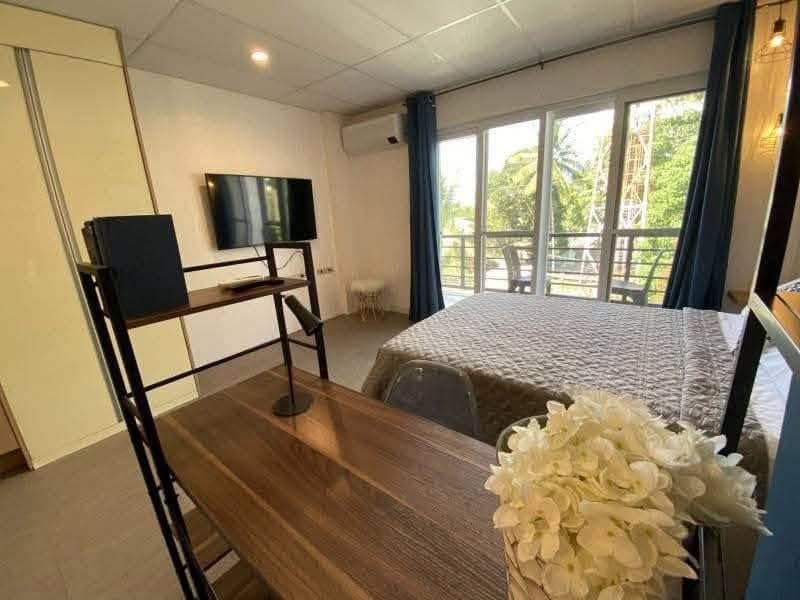 FULLY FURNISHED CONDO FOR RENT - photo 2