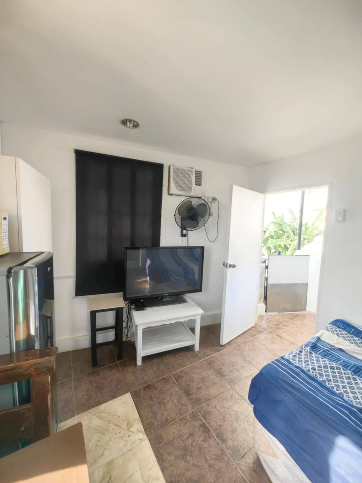 Studio Room  ( With  a terrace ) for Rent in Banawa - photo 4