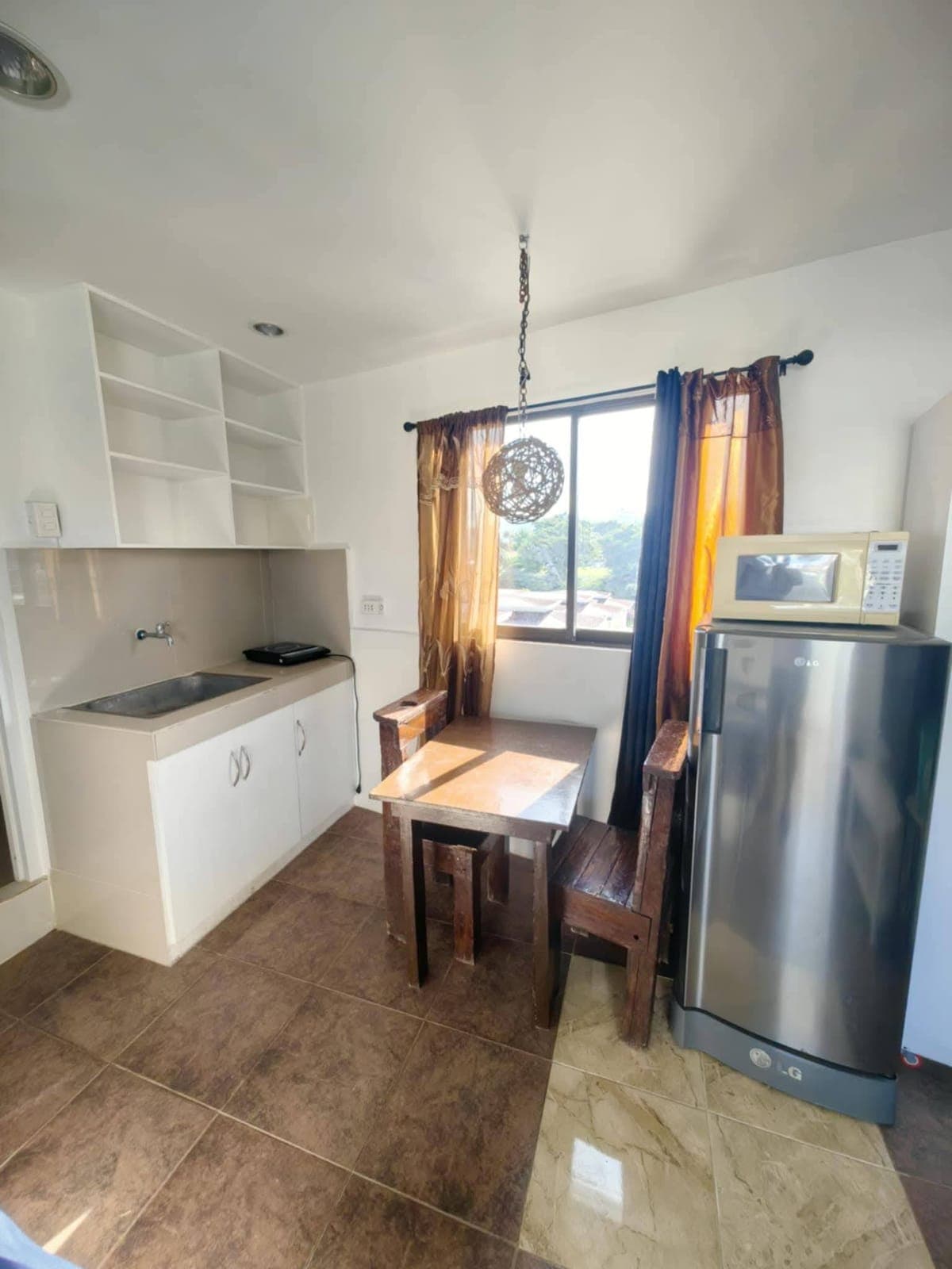 Studio Room  ( With  a terrace ) for Rent in Banawa - photo 5