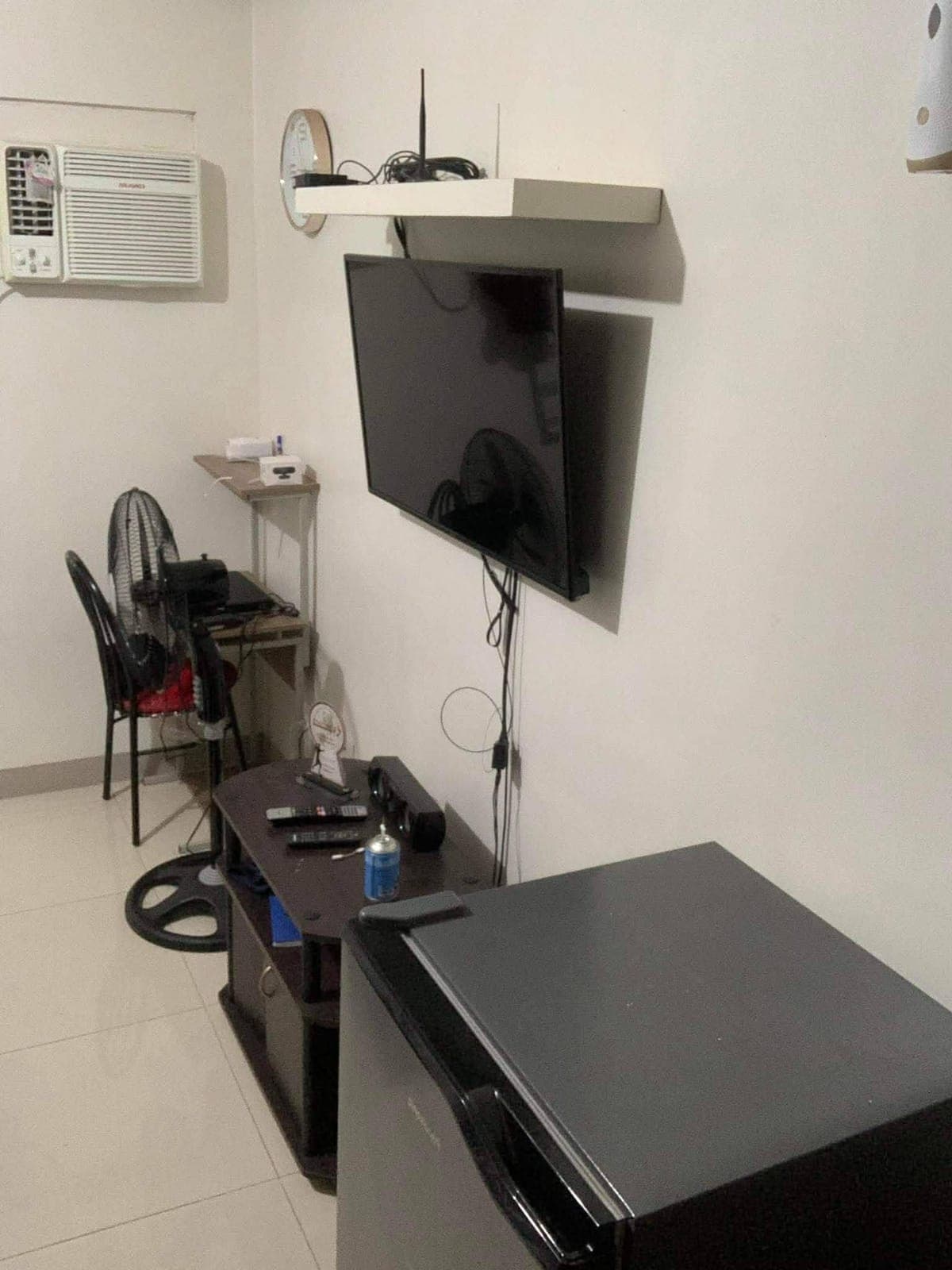 Available May 18, 2026 - photo 5