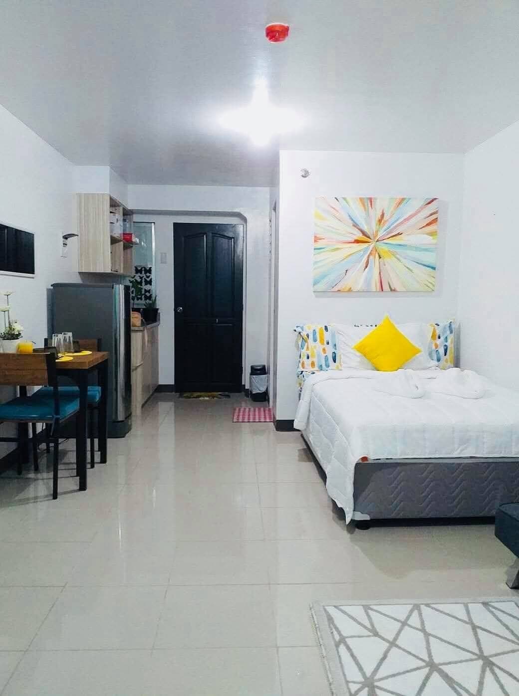 Fully furnished condo for rent - photo 1