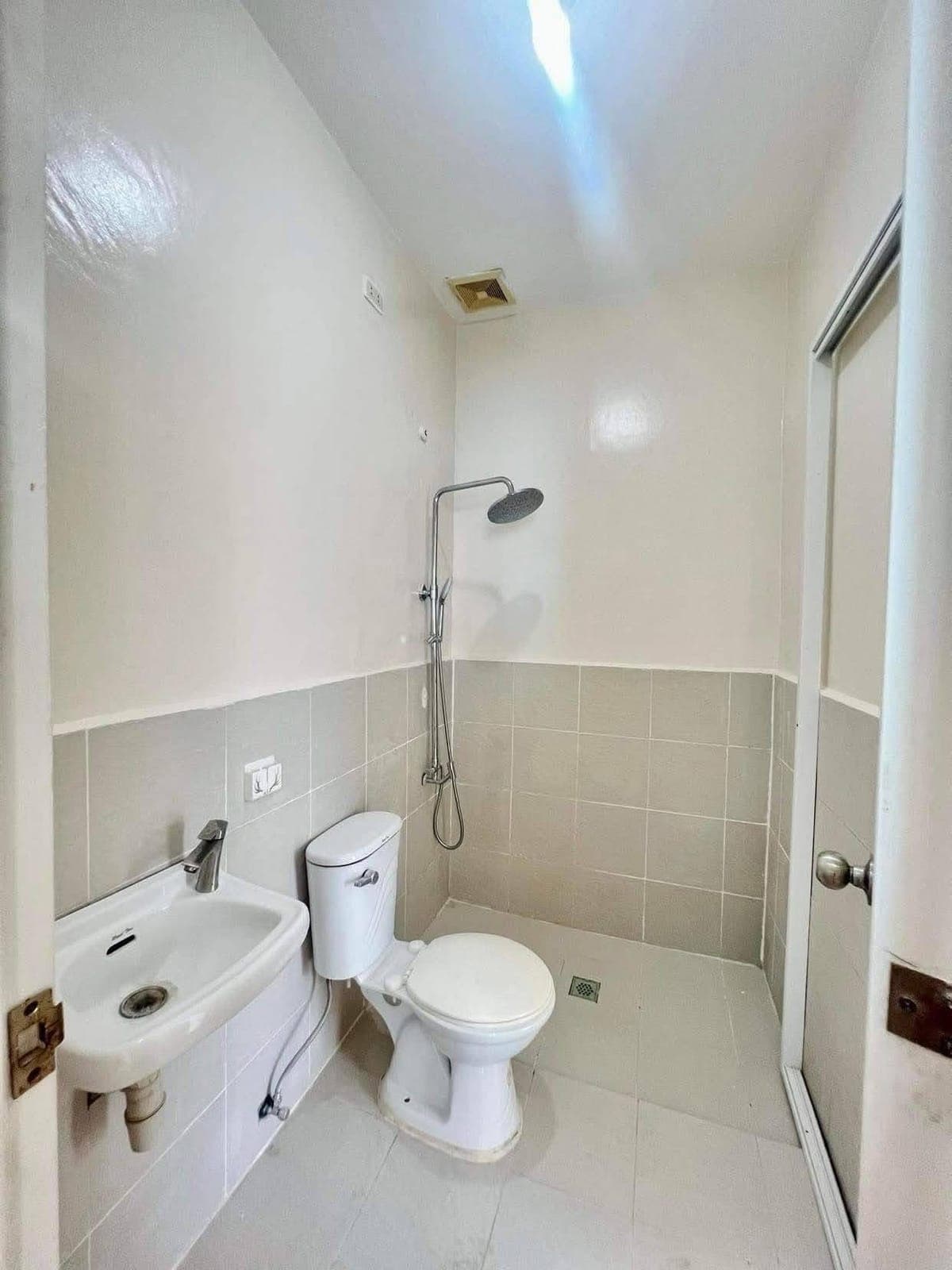 🔰✴ SEMI-FURNISHED SINGLE-DETACHED 2-STOREY HOUSE FOR RENT WITH 3 BEDROOMS & CARPARK – MALIBU RESIDENCES ✴🔰 - photo 6