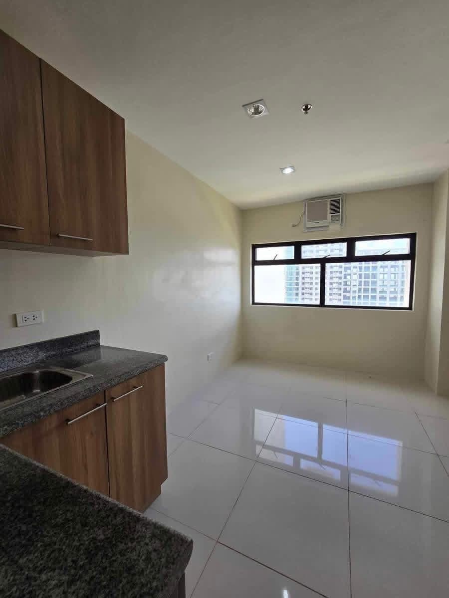 🏡✨ STUDIO UNIT FOR LEASE – PRIME MANDAUE LOCATION! ✨🏡 - photo 1