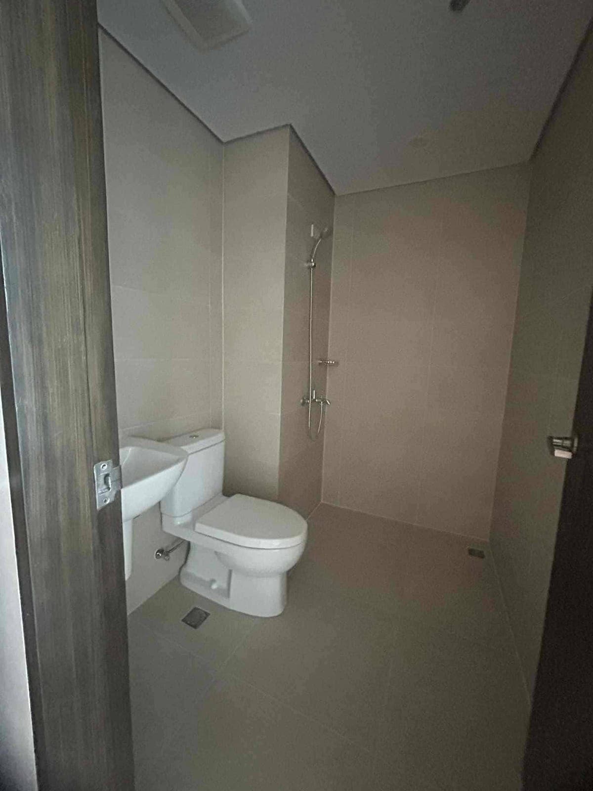 𝗙𝗢𝗥 𝗥𝗘𝗡𝗧 | ₱𝟯𝟬,𝟬𝟬𝟬/𝗺𝗼 | 𝗦𝘁𝘂𝗱𝗶𝗼 + 𝗣𝗮𝗿𝗸𝗶𝗻𝗴 - photo 7