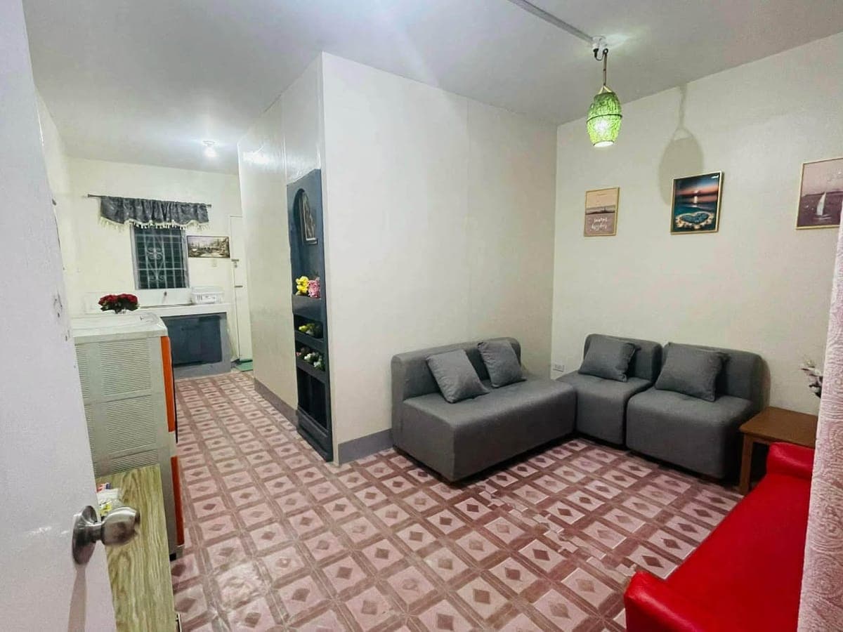 Semi-furnished house for rent - photo 2