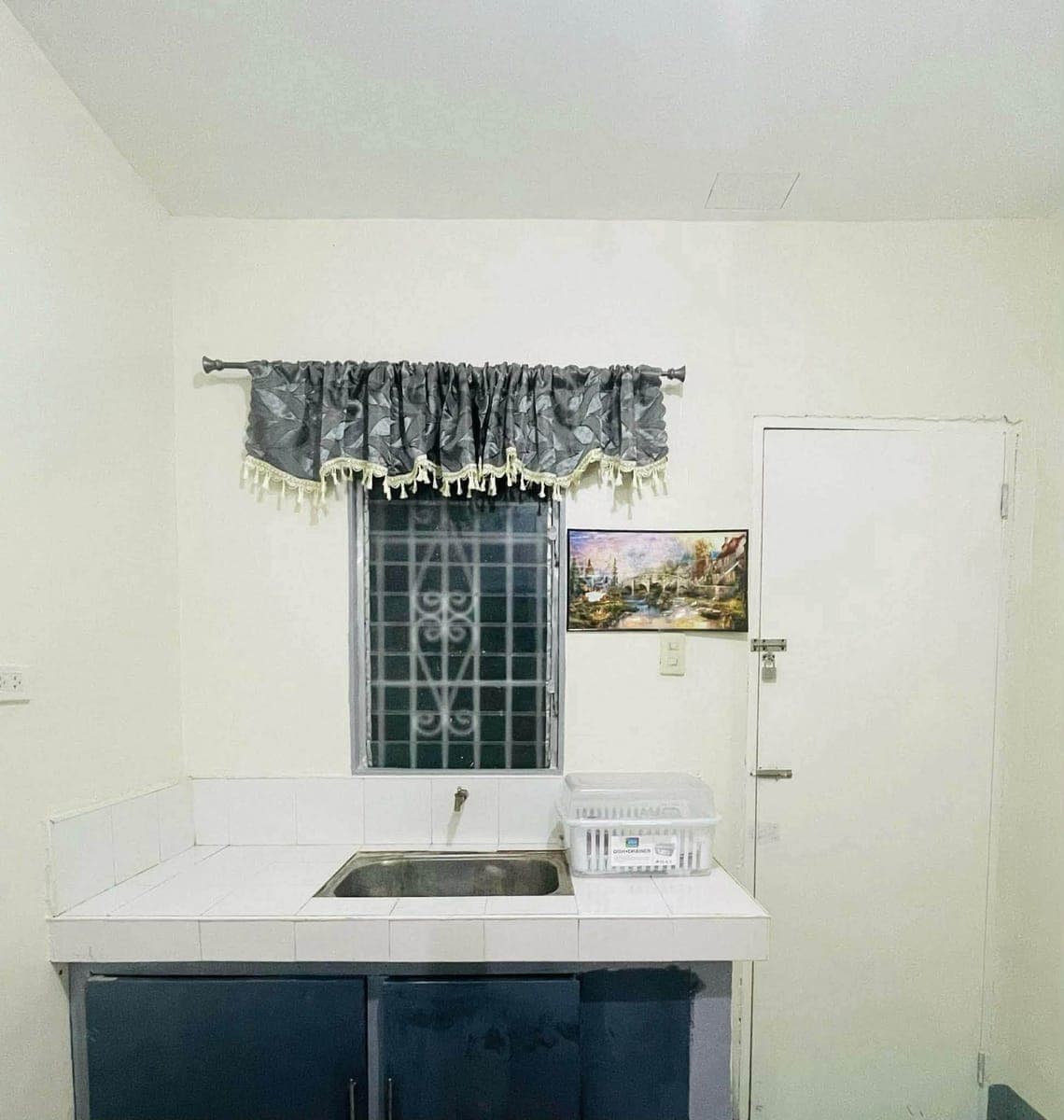 Semi-furnished house for rent - photo 4