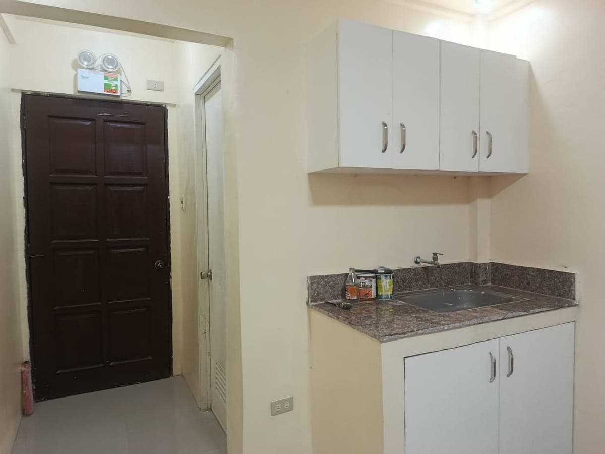 Familia Apartment Springside Condo for rent - photo 4