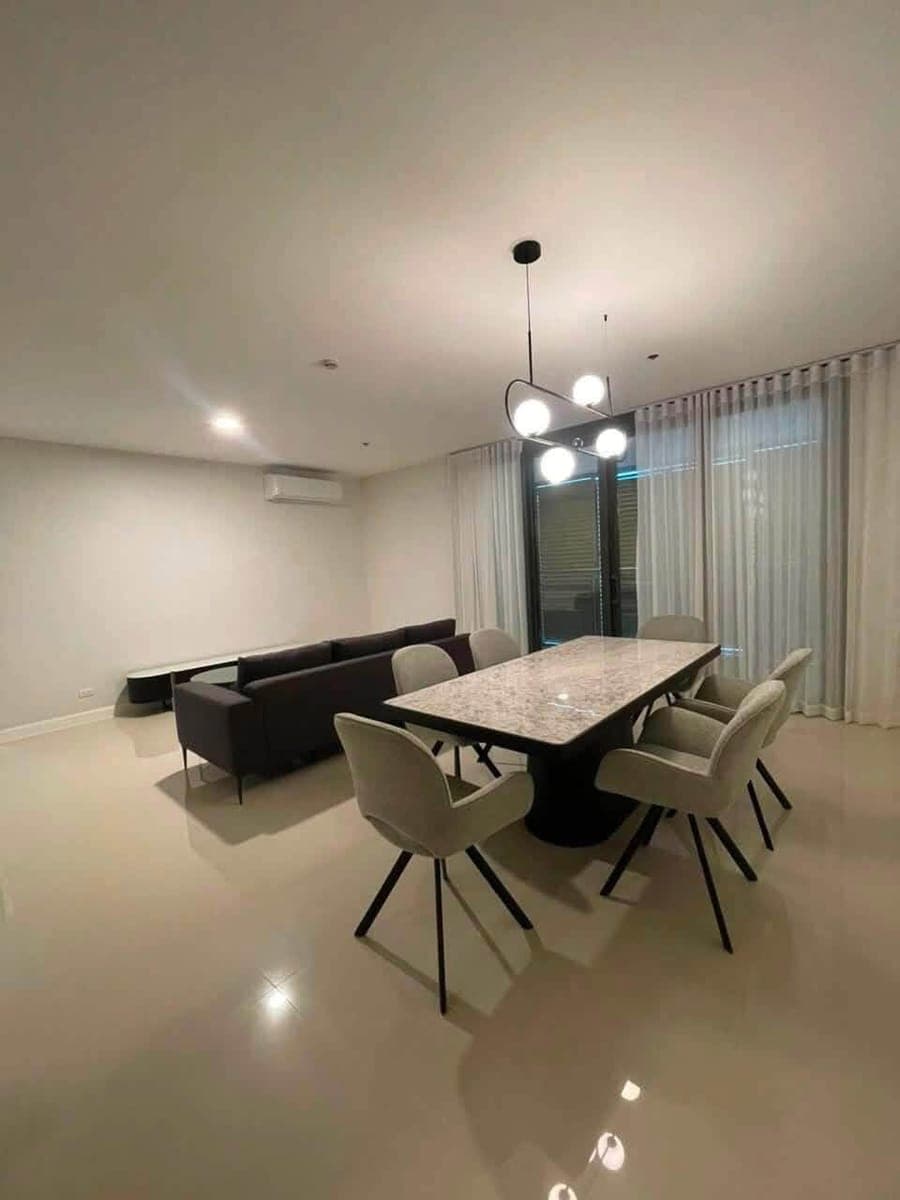 FOR LEASE - photo 1