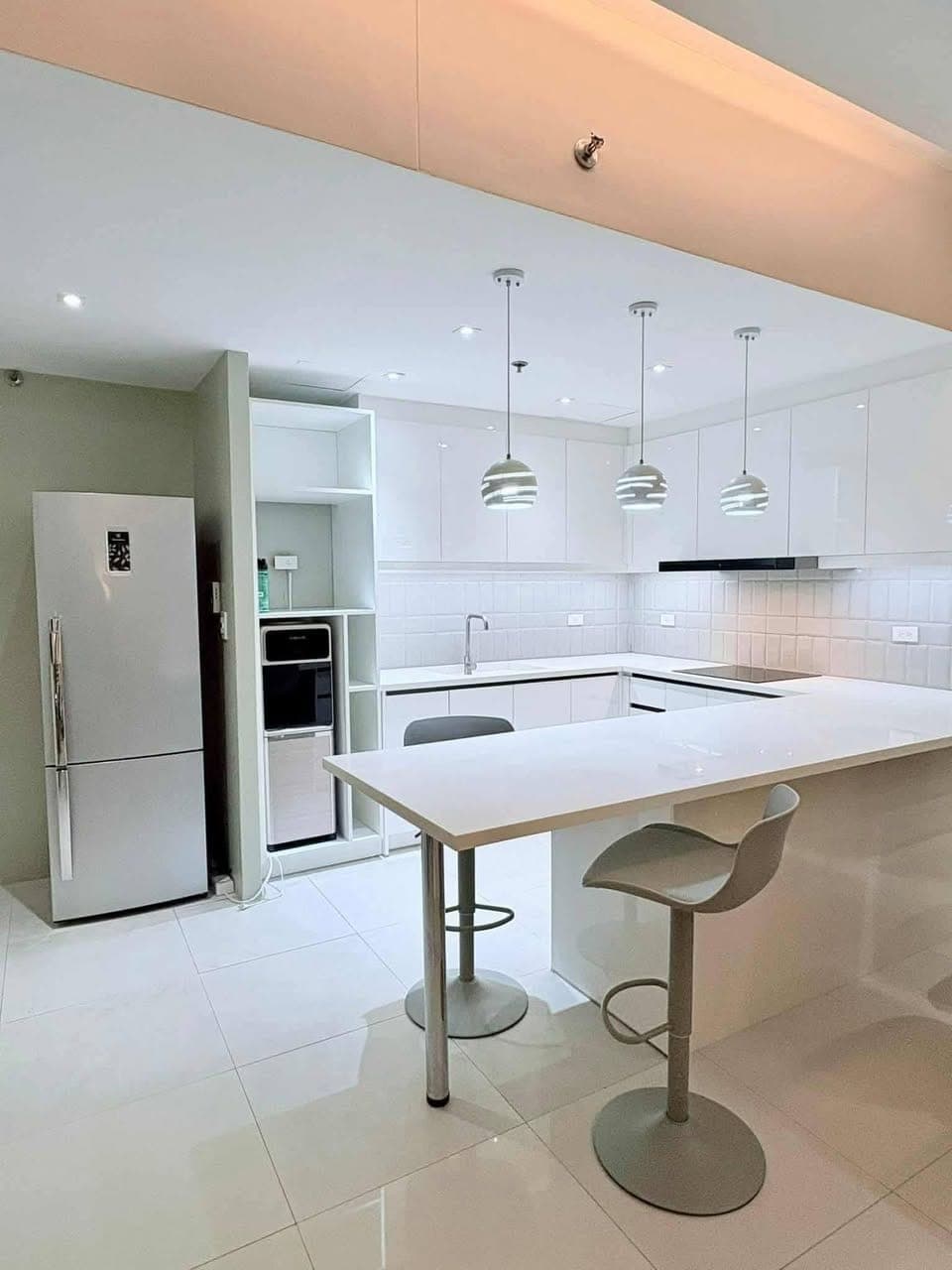 Fully Furnished 2BR Condo for Rent – VERY NEAR TO AYALA CENTER ‼️ - photo 3