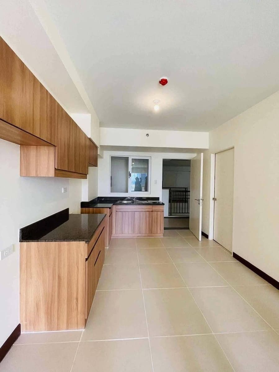 𝐅𝐎𝐑 𝐑𝐄𝐍𝐓: 2BR Bare Korean Cut Unit with Parking at DMCI Alder Residences, Acacia Estates, Taguig City - photo 2