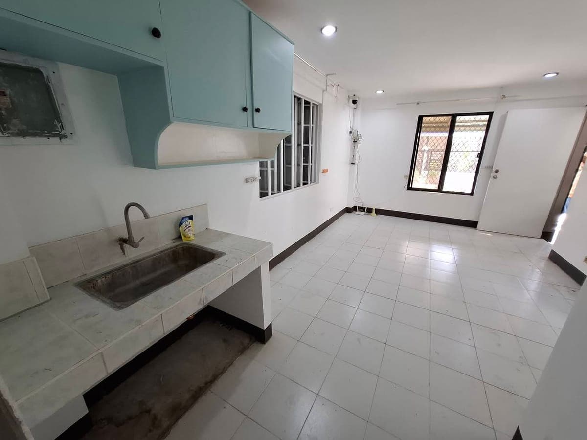2 Bedrooms House for rent near Uptown Cagayan de Oro — Bungalow House, Big Dirty kitchen, Gated, and Pet-friendly. - photo 3