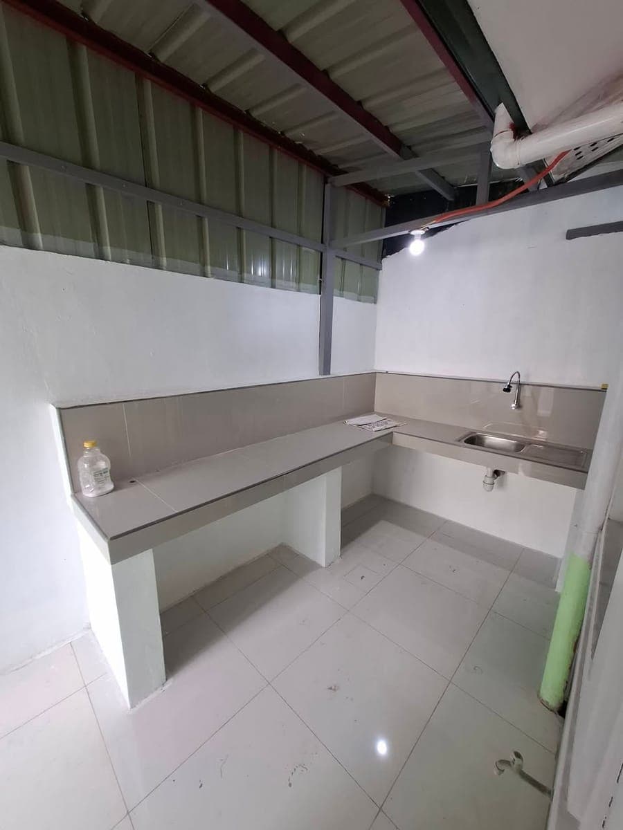 2 Bedrooms House for rent near Uptown Cagayan de Oro — Bungalow House, Big Dirty kitchen, Gated, and Pet-friendly. - photo 5