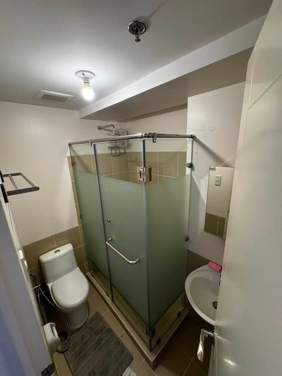 FOR RENT – 1 Bedroom Unit with Parking at Soraya, Allegra Gardens - photo 4