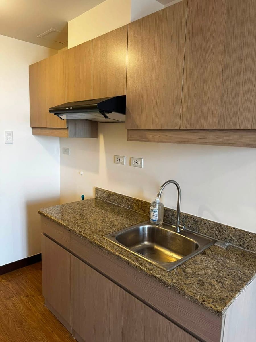 FOR RENT – 1 Bedroom Unit with Parking at Soraya, Allegra Gardens - photo 5