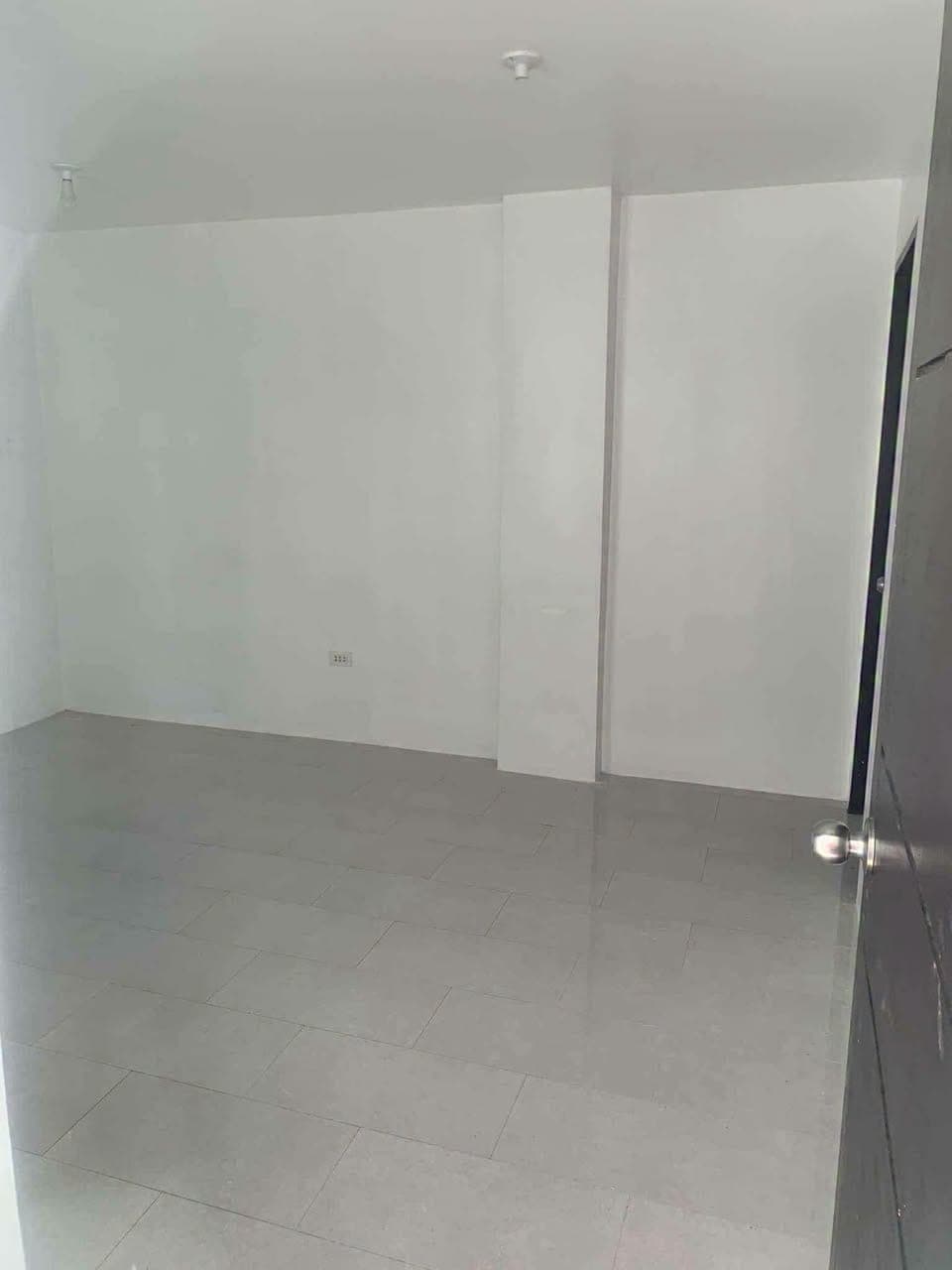 2 bedrooms Apartment For Rent - photo 3