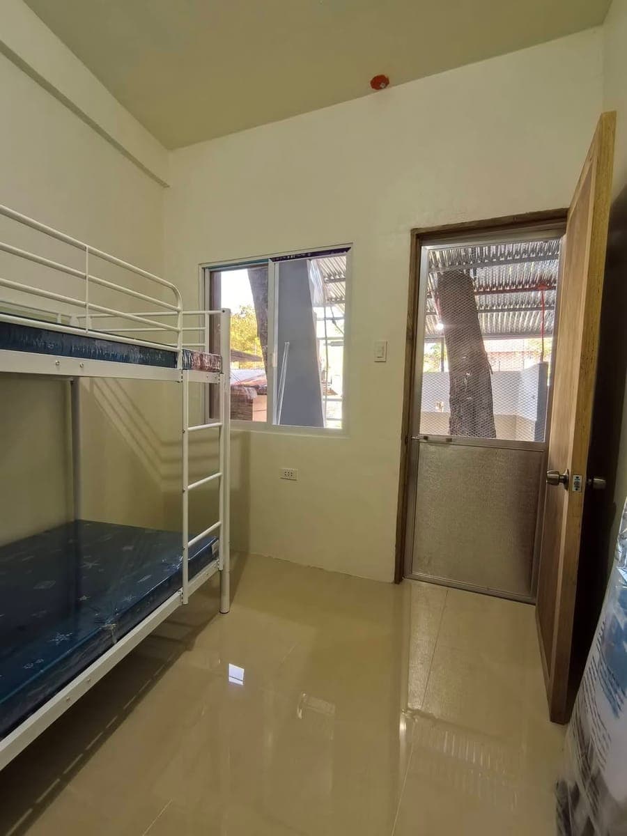 ‼️‼️‼️ LADY BEDSPACER AVAILABLE 5  Beds‼️‼️‼️ - photo 1