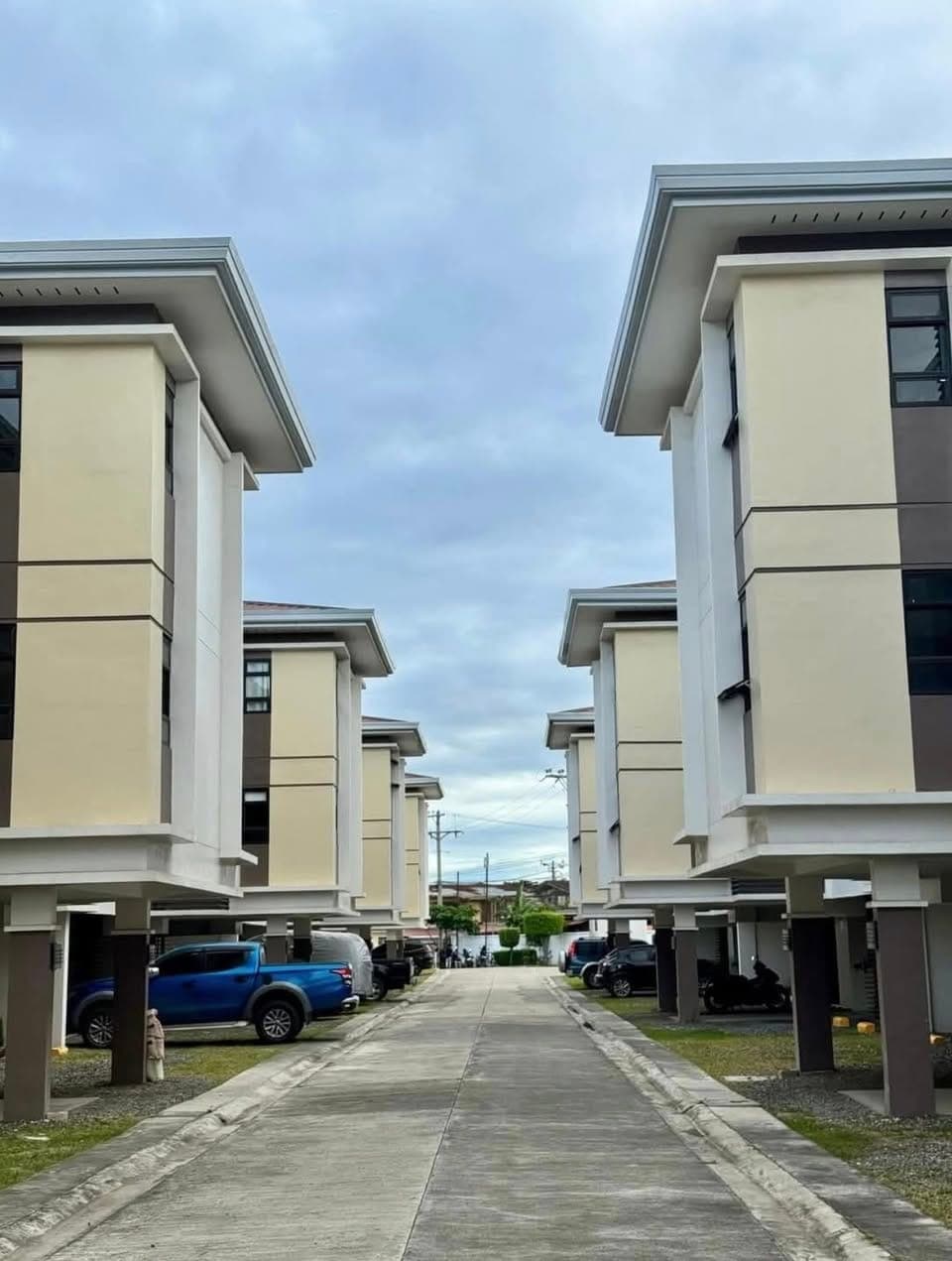 Condo for rent - photo 1