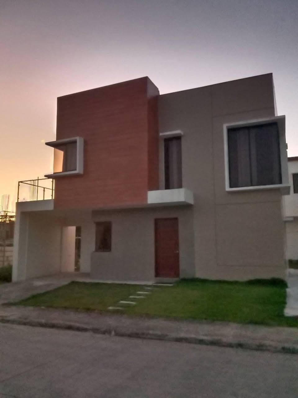 🔥Spacious house&lot 4rent 🔥 - photo 1