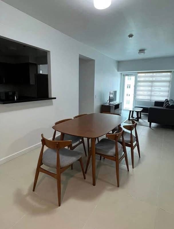 📣3br with balcony and parking in Two Serendra for Rent‼️ - photo 1