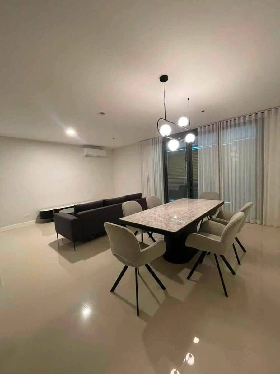 FOR LEASE - photo 1