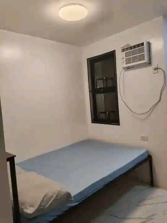 Room for rent along c5 ,malapit sa bgc,market,sm aura ,paunahan nlng po. 2nd floor .4k only . - photo 4