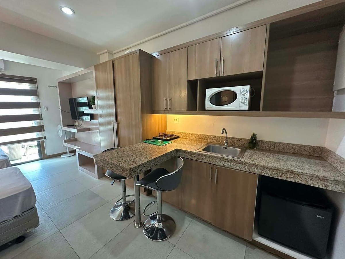 ✨ 𝐅𝐎𝐑 𝐑𝐄𝐍𝐓: FURNISHED STUDIO UNIT with Balcony✨ - photo 5