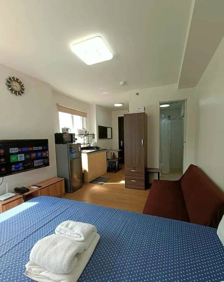 We have 2 available corner unit for rent near fuente 3 months minimum of stay pm available  longterm... - photo 1