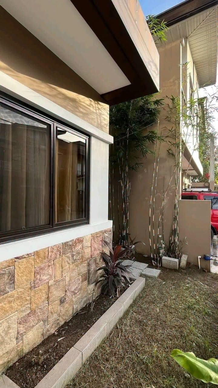 SEMI-FURNISHED HOUSE FOR RENT! - photo 2